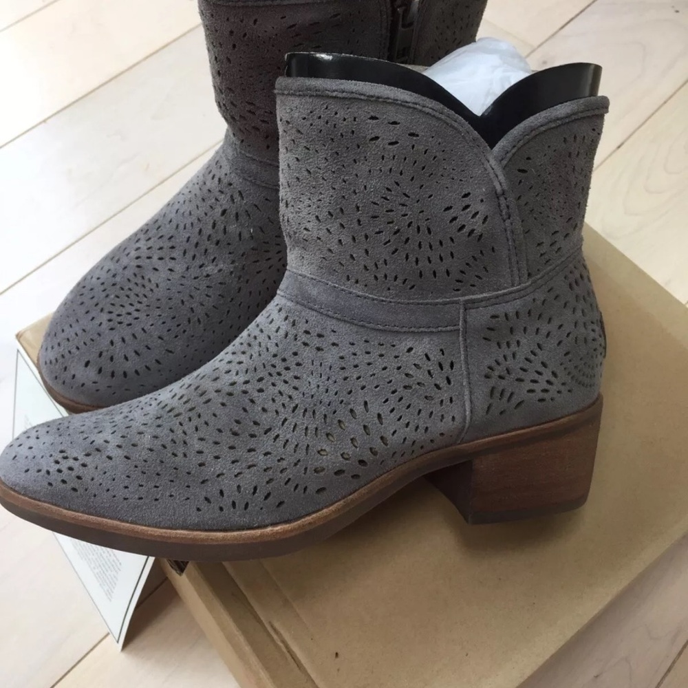 Ugg leather boots